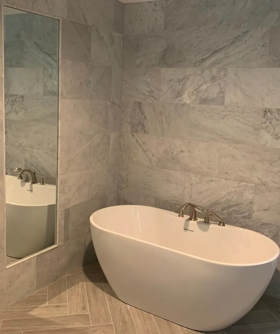 Freestanding tub